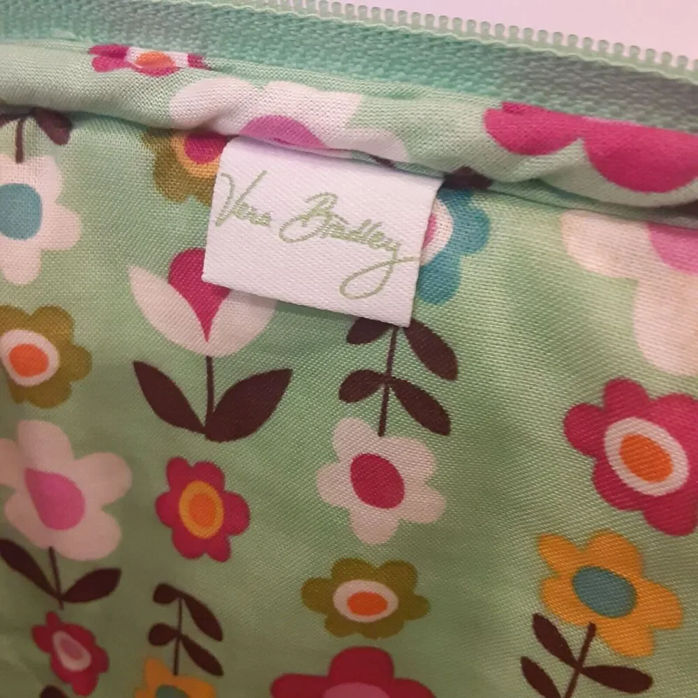 Vera Bradley Ipad/Tablet Case Paisley Floral